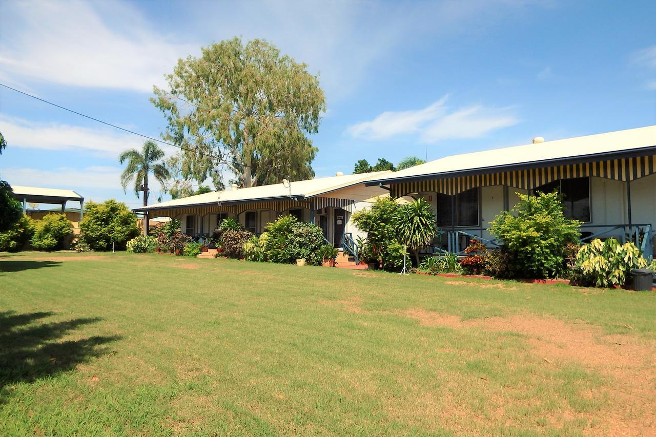Matildas End Holiday Units Karumba Buitenkant foto